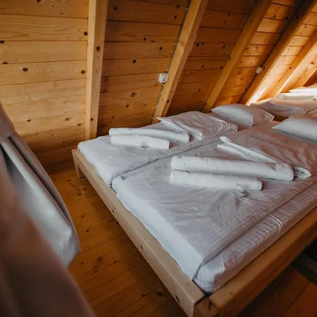 Case de vacanță Uvacki Raj