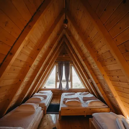 Uvacki Raj Tatil Evi